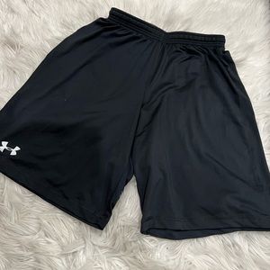 UA black short